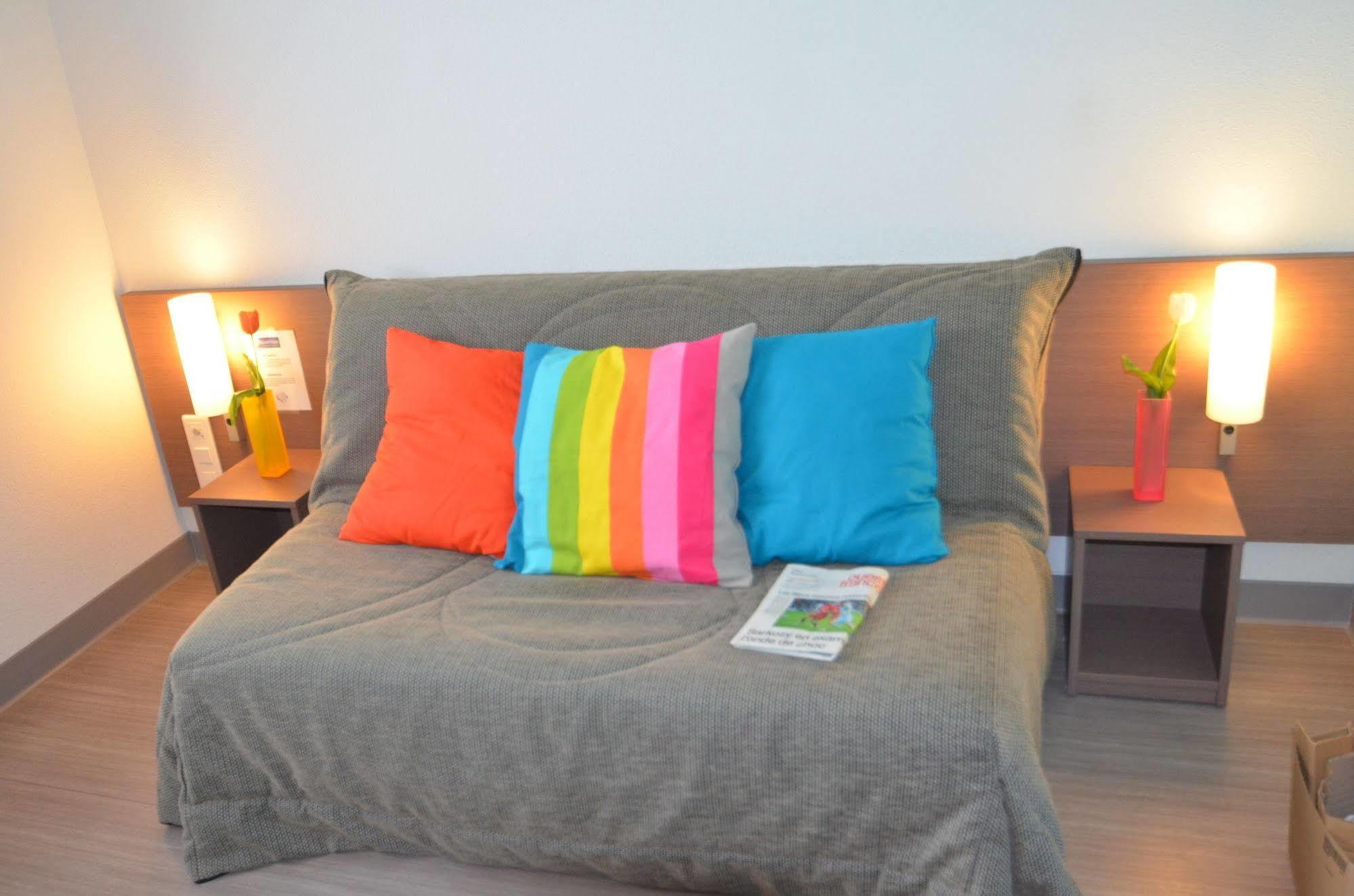 Pauseome Apparthotel Caen Exterior foto